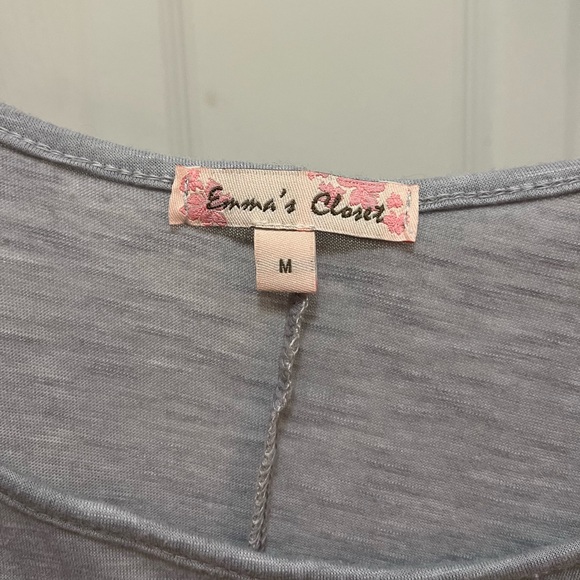 Lace shoulder detail top. Size medium. Great condition - Picture 2 of 5